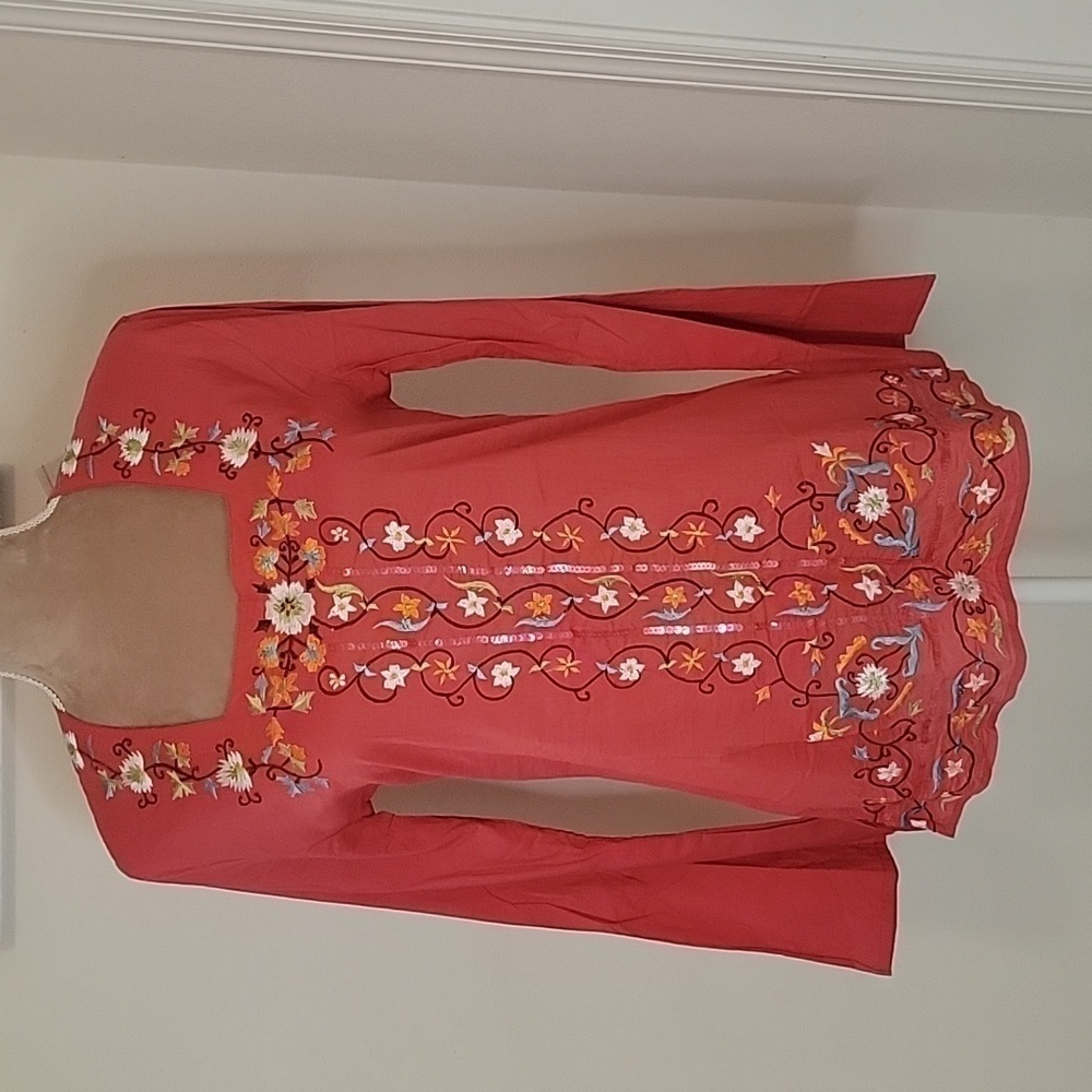 Cejon Berry Pink Embroidered, Sequined Tunic / Kurta, Size S/M, NWOT